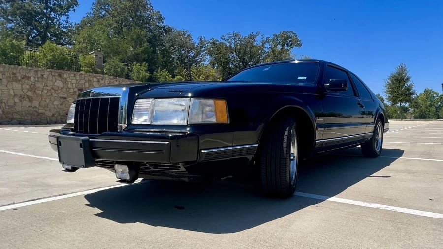 1990 Lincoln Continental Mark VII - Image 10 of 31