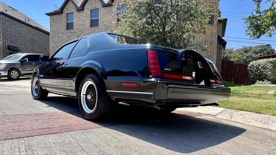 1990 Lincoln Continental Mark VII - Image 12 of 31