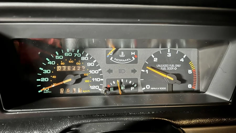 1990 Lincoln Continental Mark VII - Image 29 of 31