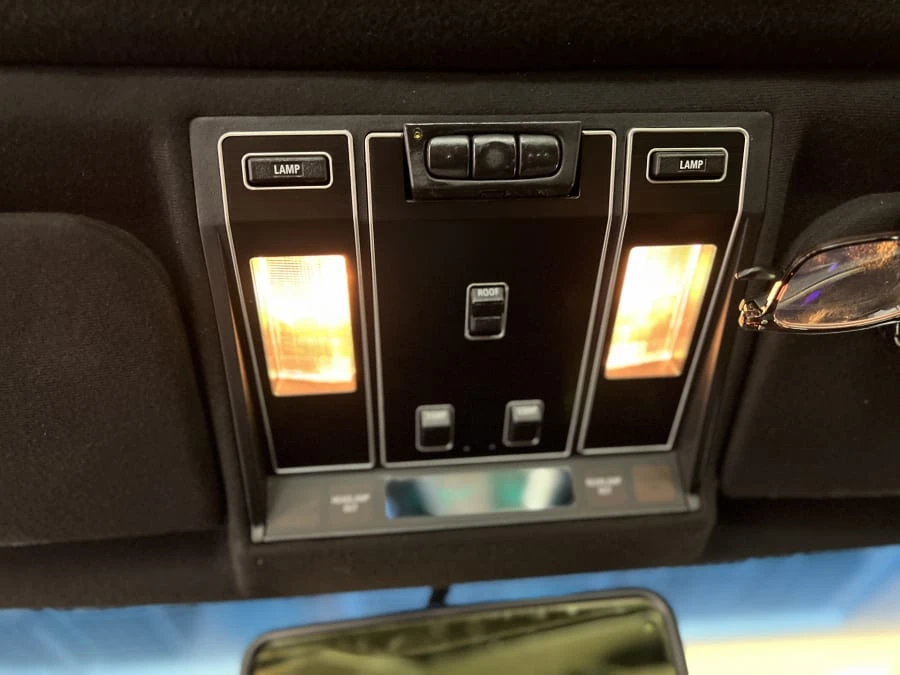 1990 Lincoln Continental Mark VII - Image 25 of 31