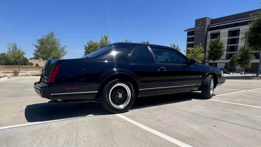 1990 Lincoln Continental Mark VII - Image 8 of 31