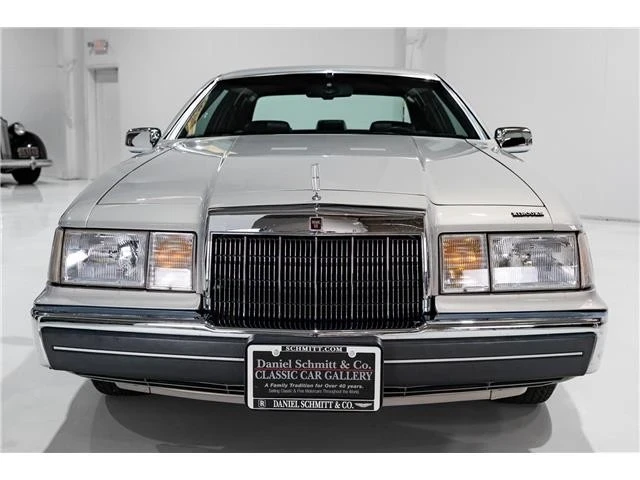 1990 Lincoln Continental Mark VII - Image 3 of 12