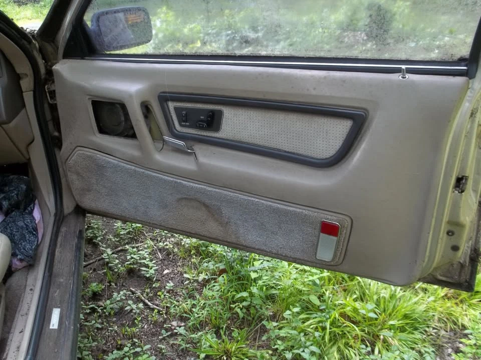 1990 Lincoln Continental Mark VII - Image 3 of 14