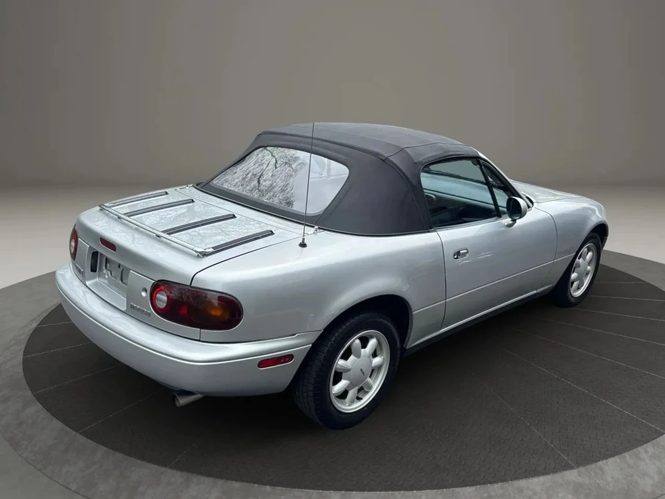1990 Mazda NA MX-5 Miata - Image 21 of 31