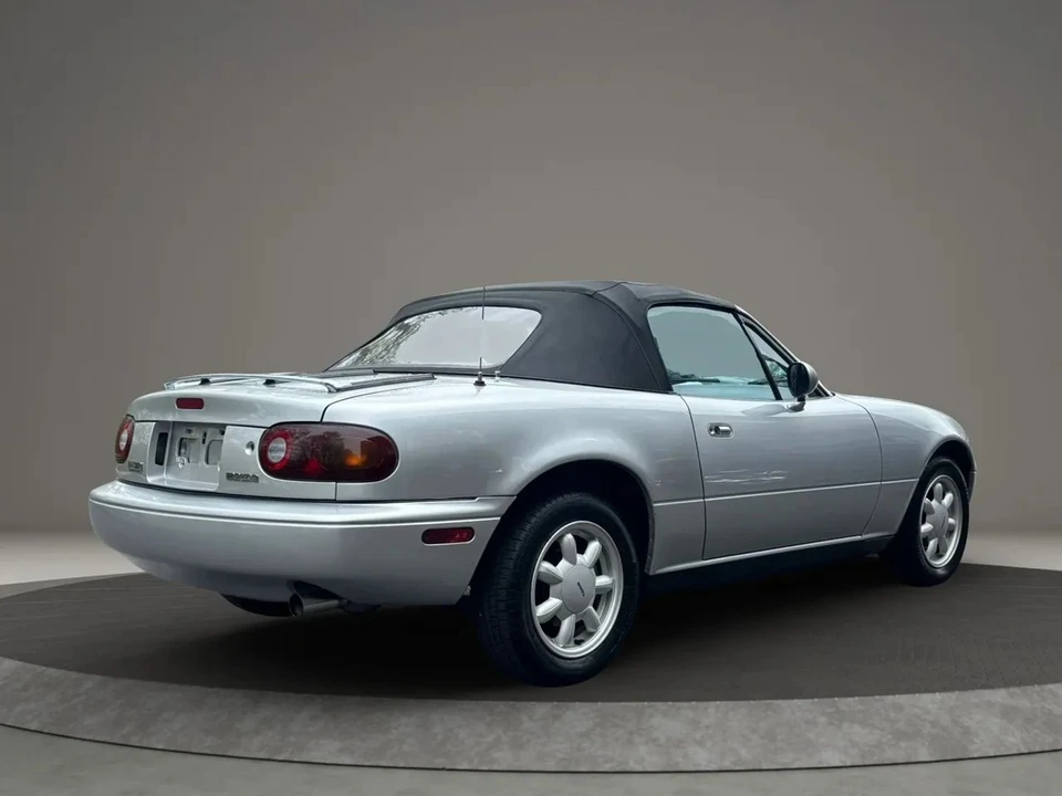 1990 Mazda NA MX-5 Miata - Image 9 of 31