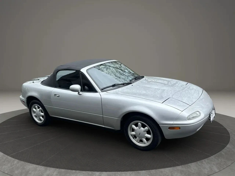 1990 Mazda NA MX-5 Miata - Image 18 of 31
