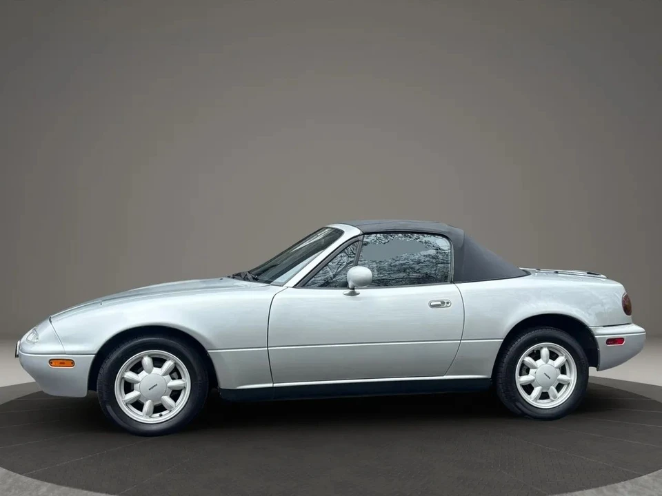 1990 Mazda NA MX-5 Miata - Image 16 of 31