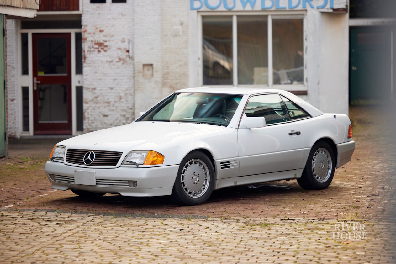 1990 MERCEDES-BENZ (R129) 500 SL - 36,212 MILES