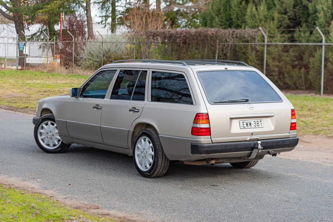 1990 Mercedes-Benz W124 E-Class - Image 8 of 31