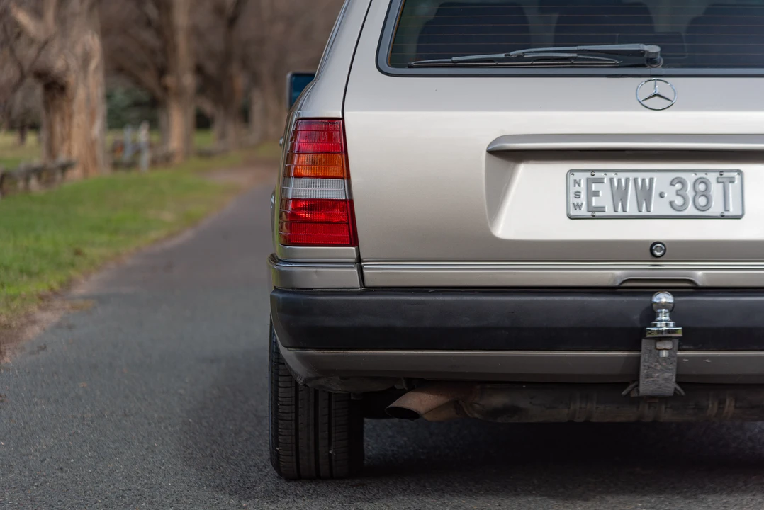 1990 Mercedes-Benz W124 E-Class - Image 23 of 31