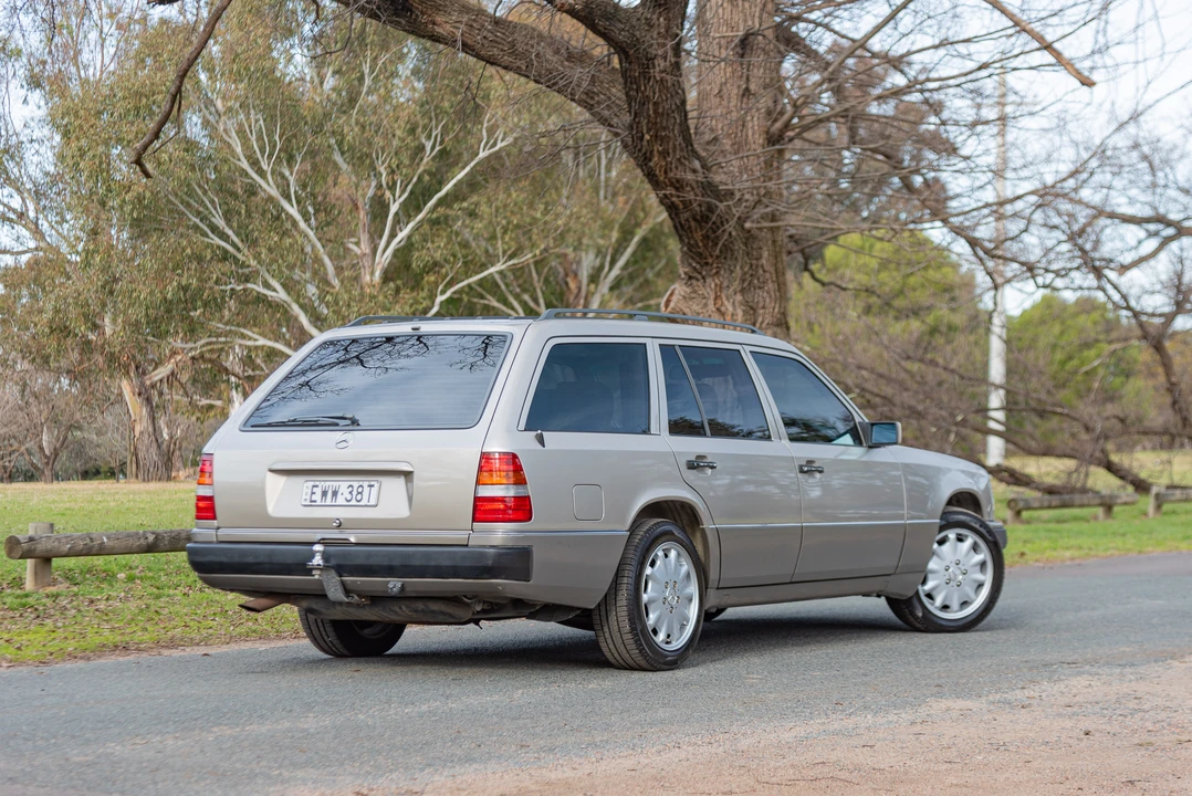 1990 Mercedes-Benz W124 E-Class - Image 6 of 31