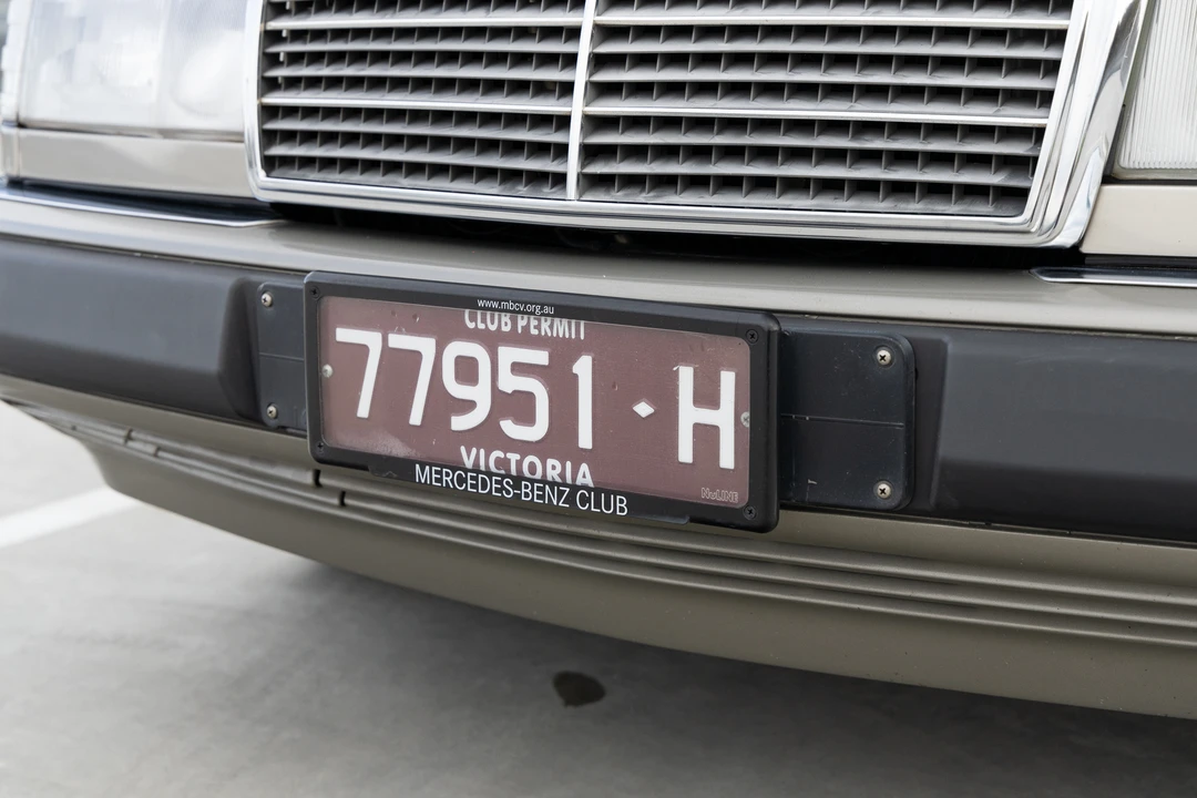 1990 Mercedes-Benz W124 E-Class - Image 23 of 31