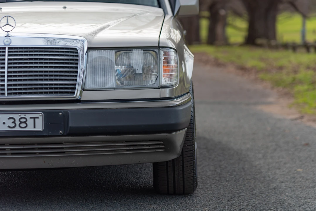 1990 Mercedes-Benz W124 E-Class - Image 17 of 31