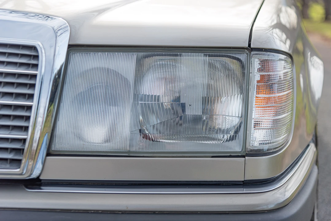 1990 Mercedes-Benz W124 E-Class - Image 19 of 31