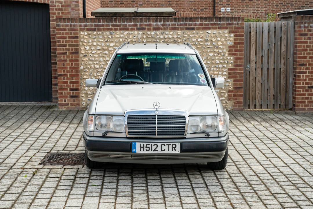 1990 Mercedes-Benz W124 E-Class - Image 11 of 31