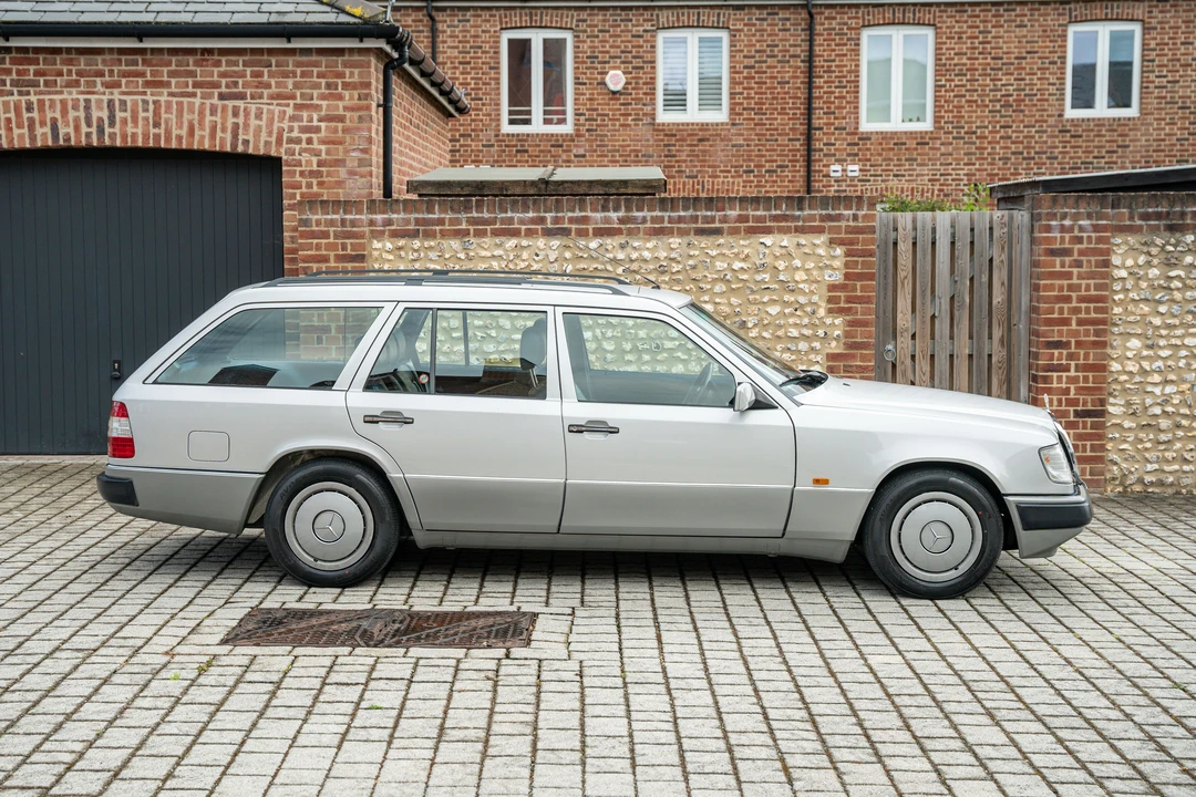 1990 Mercedes-Benz W124 E-Class - Image 13 of 31