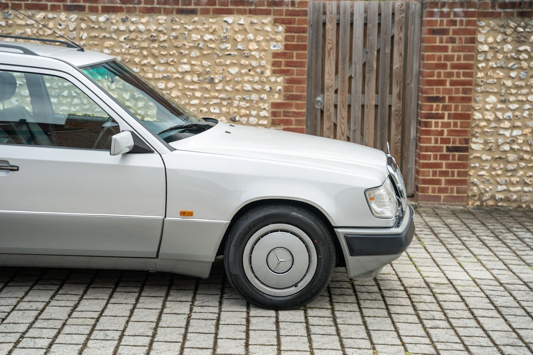 1990 Mercedes-Benz W124 E-Class - Image 21 of 31