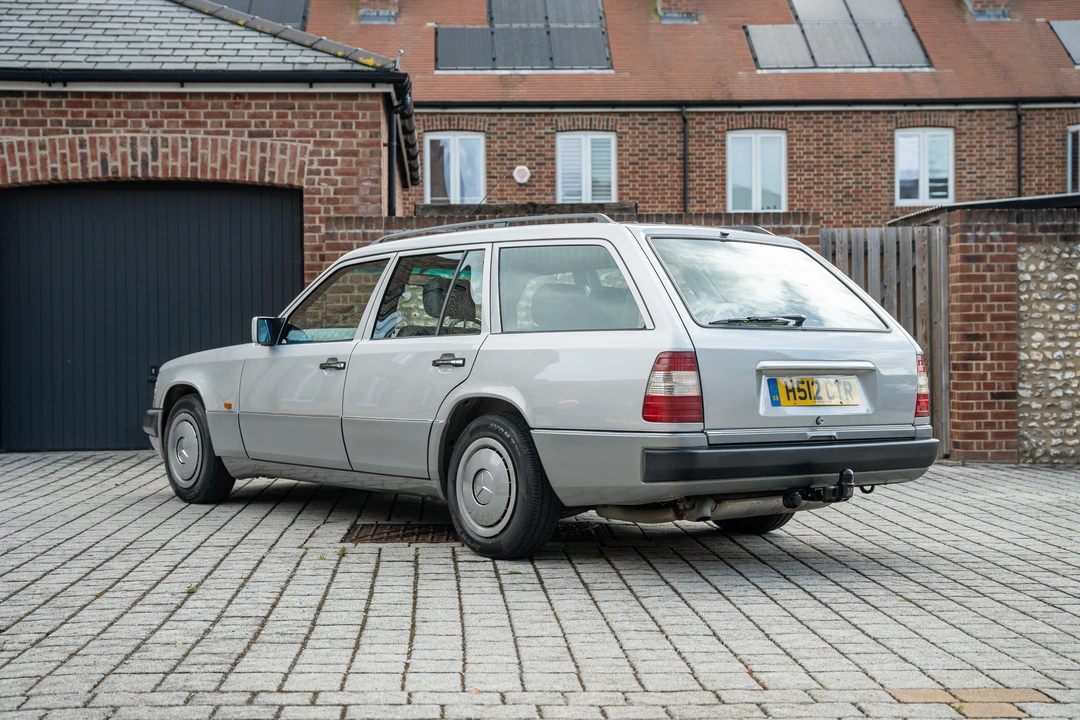 1990 Mercedes-Benz W124 E-Class - Image 16 of 31