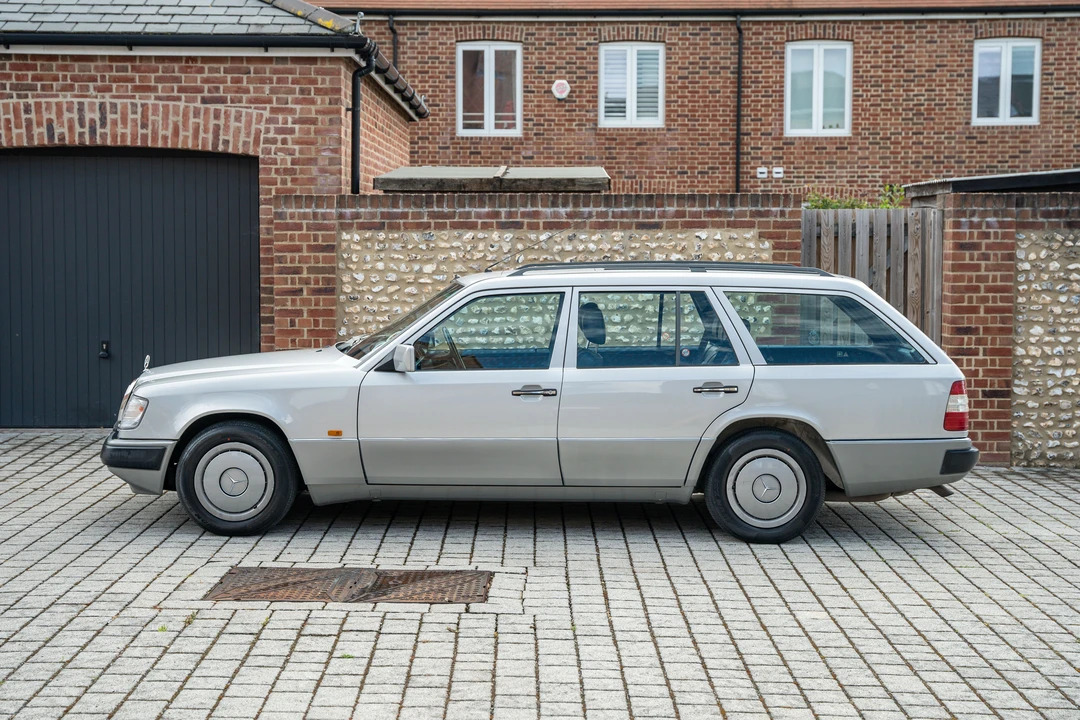 1990 Mercedes-Benz W124 E-Class - Image 17 of 31