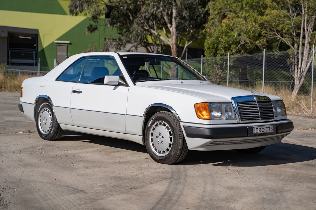 1990 Mercedes-Benz W124 E-Class - Image 2 of 31