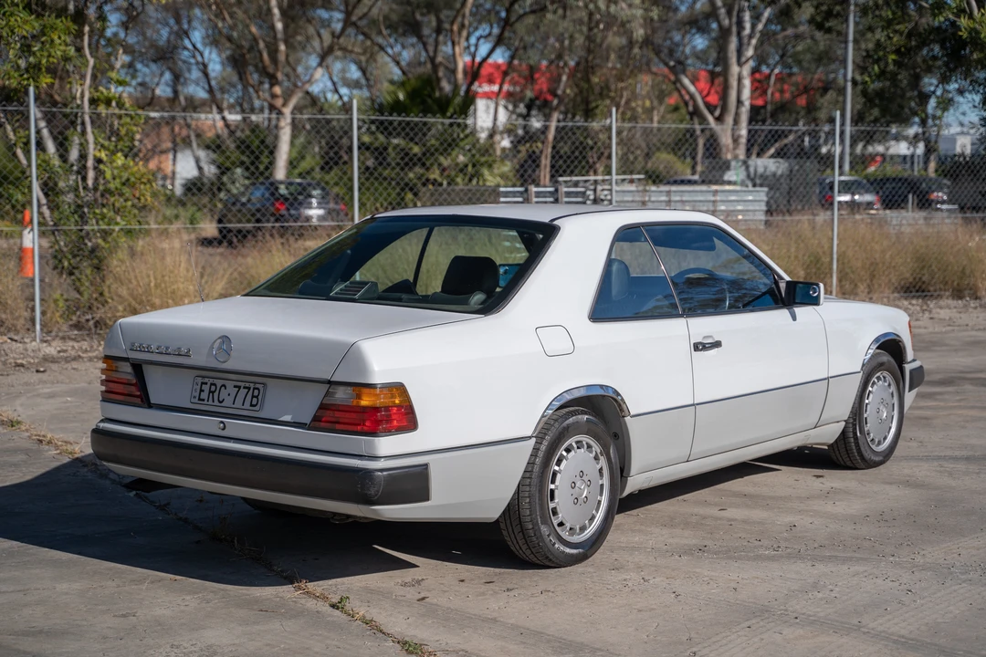 1990 Mercedes-Benz W124 E-Class - Image 8 of 31