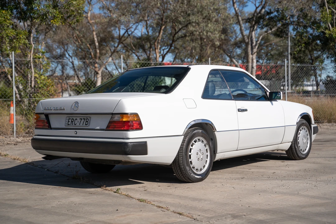 1990 Mercedes-Benz W124 E-Class - Image 15 of 31
