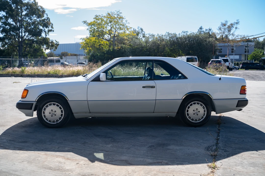 1990 Mercedes-Benz W124 E-Class - Image 5 of 31