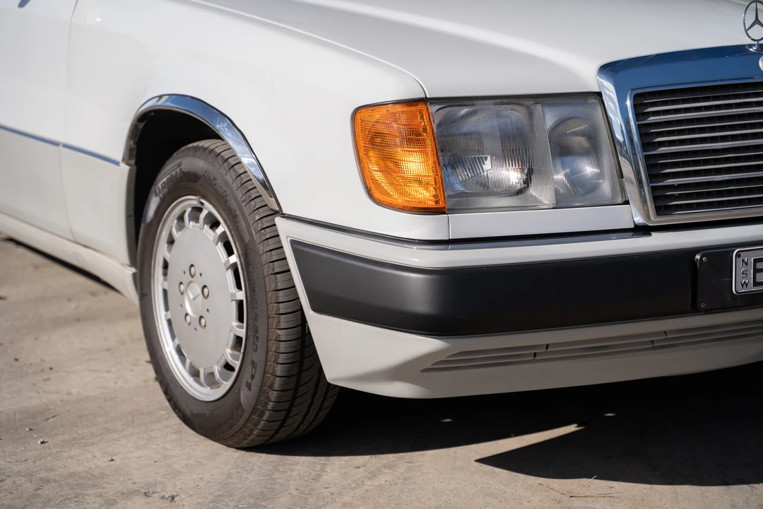 1990 Mercedes-Benz W124 E-Class - Image 18 of 31
