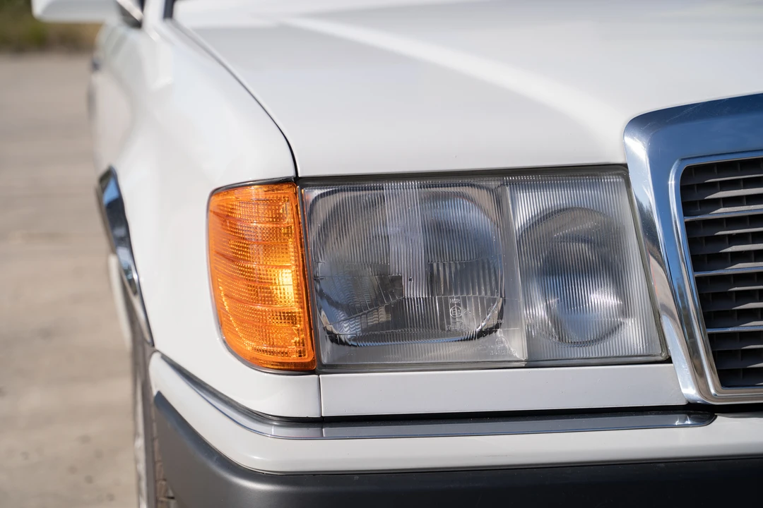 1990 Mercedes-Benz W124 E-Class - Image 19 of 31