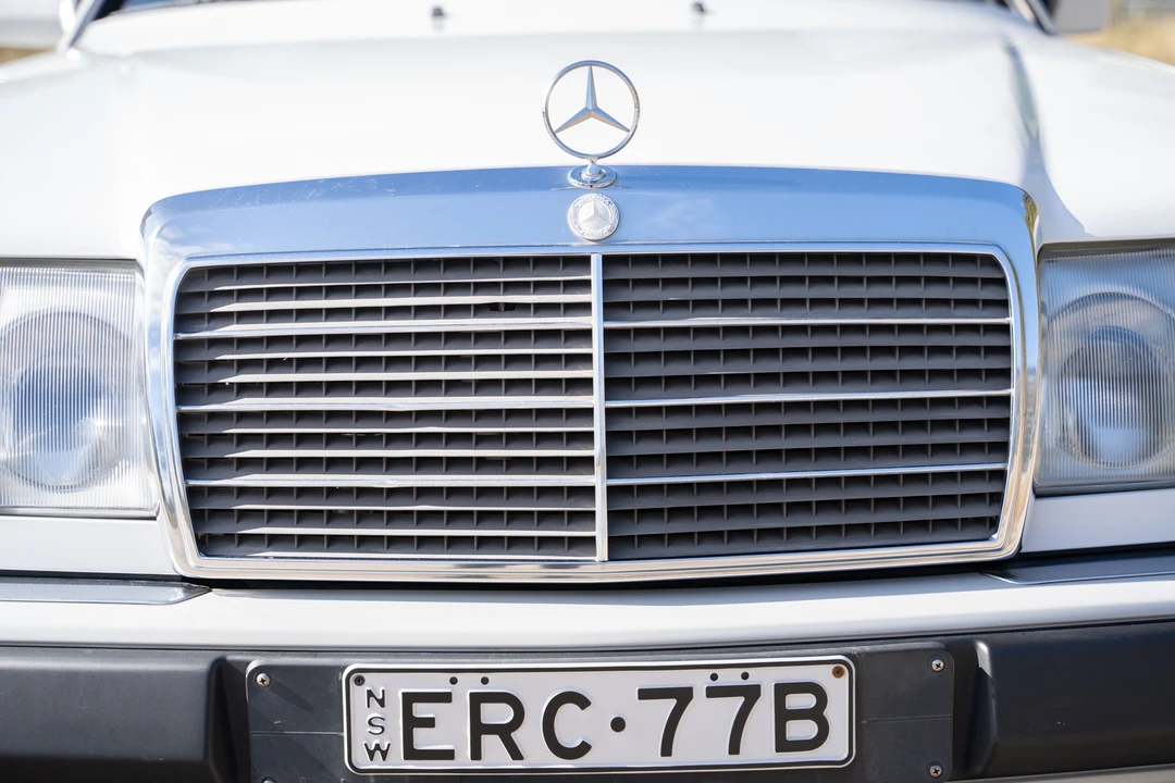 1990 Mercedes-Benz W124 E-Class - Image 17 of 31