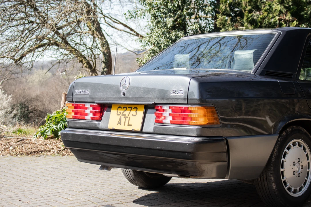 1990 Mercedes-Benz 190E - Image 22 of 31
