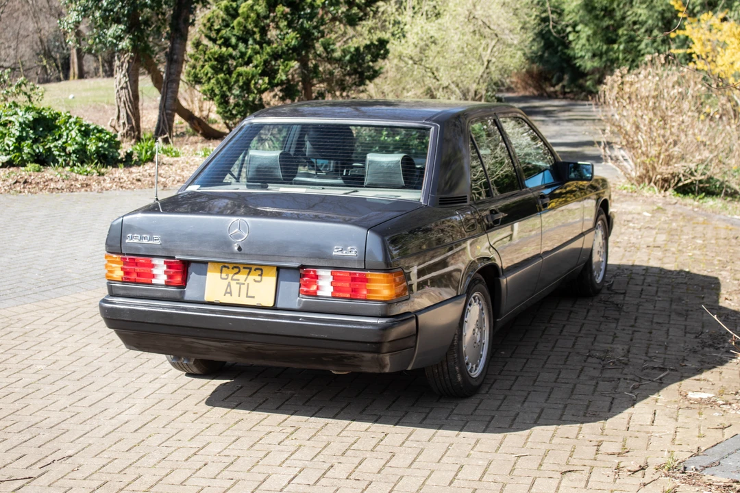1990 Mercedes-Benz 190E - Image 14 of 31