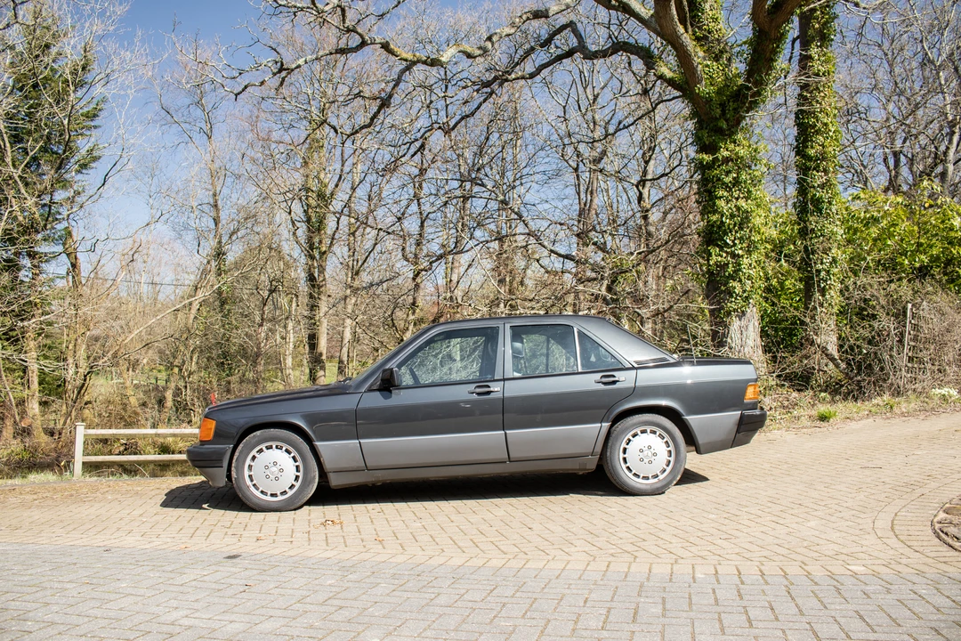 1990 Mercedes-Benz 190E - Image 28 of 31