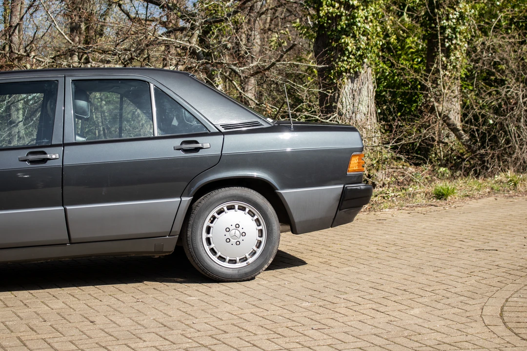 1990 Mercedes-Benz 190E - Image 29 of 31