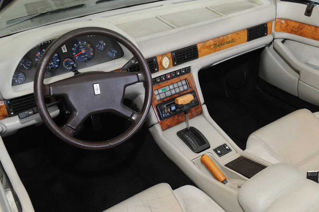 1990 Maserati 222 - Image 24 of 28