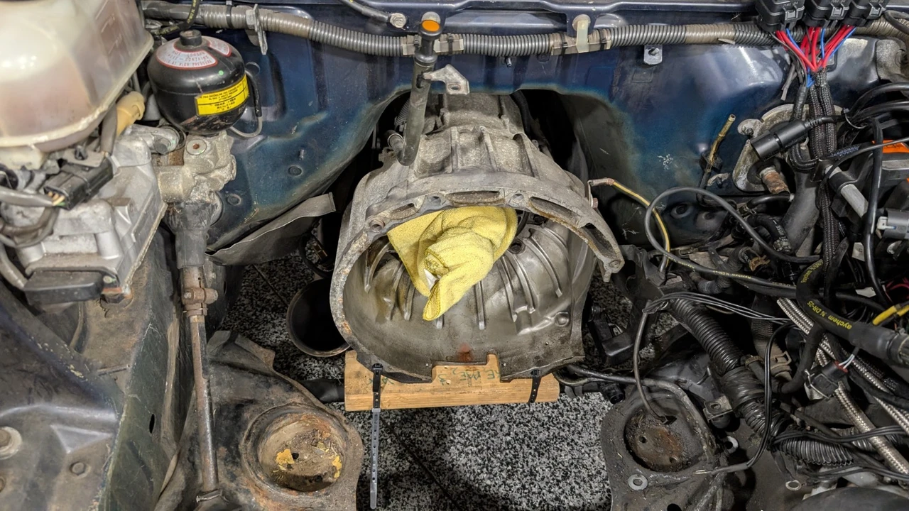 1990 Mazda JC Cosmo - Image 3 of 21