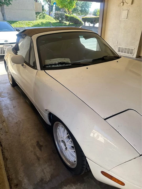 1990 Mazda NA MX-5 Miata - Image 5 of 10