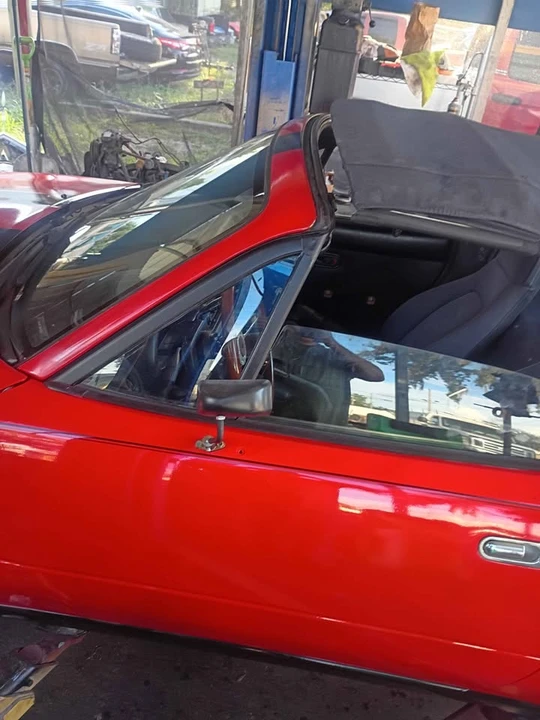 1990 Mazda NA MX-5 Miata - Image 3 of 10