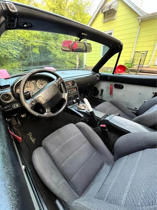 1990 Mazda NA MX-5 Miata - Image 10 of 11