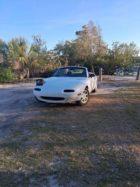 1990 Mazda NA MX-5 Miata - Image 3 of 4