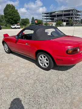 1990 Mazda MX-5 Miata Club Convertible 2D