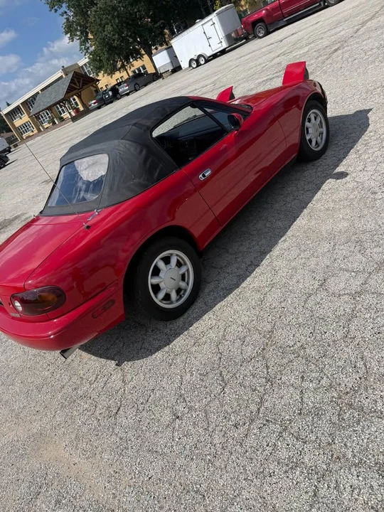 1990 Mazda NA MX-5 Miata - Image 5 of 11