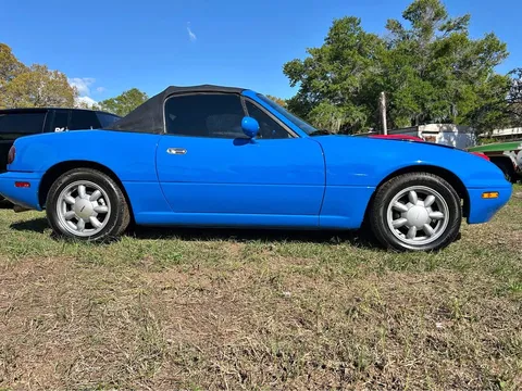 1990 Mazda MX-5 Miata RF Club Convertible 2D