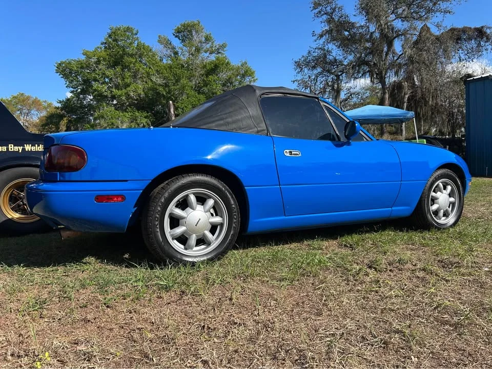 1990 Mazda NA MX-5 Miata - Image 5 of 10