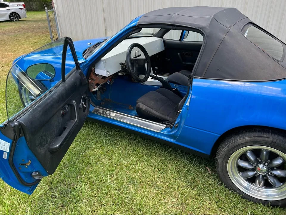 1990 Mazda NA MX-5 Miata - Image 3 of 15