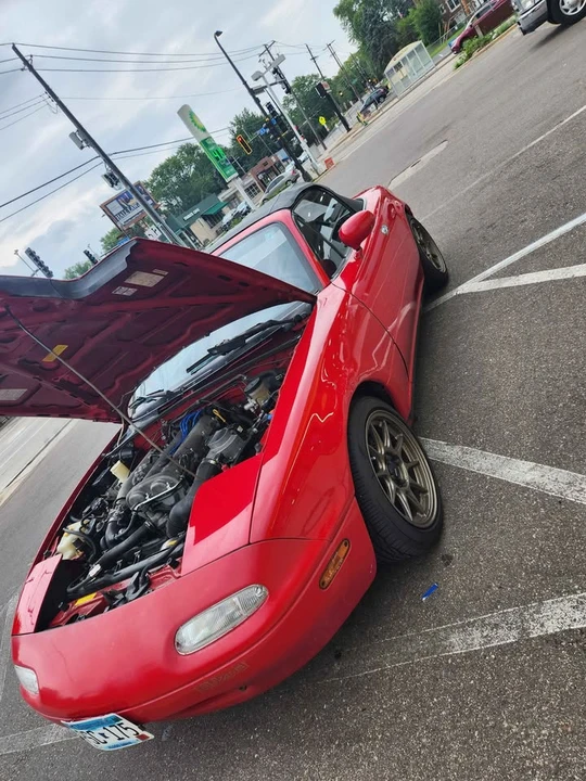 1990 Mazda NA MX-5 Miata - Image 5 of 10