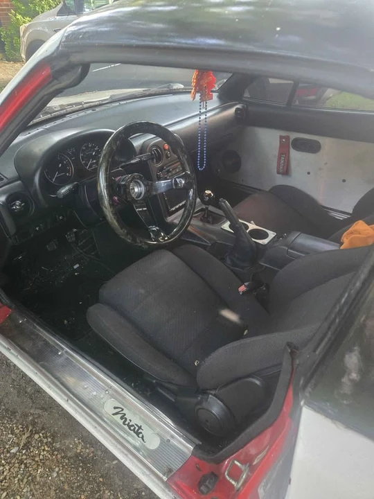 1990 Mazda NA MX-5 Miata - Image 5 of 5