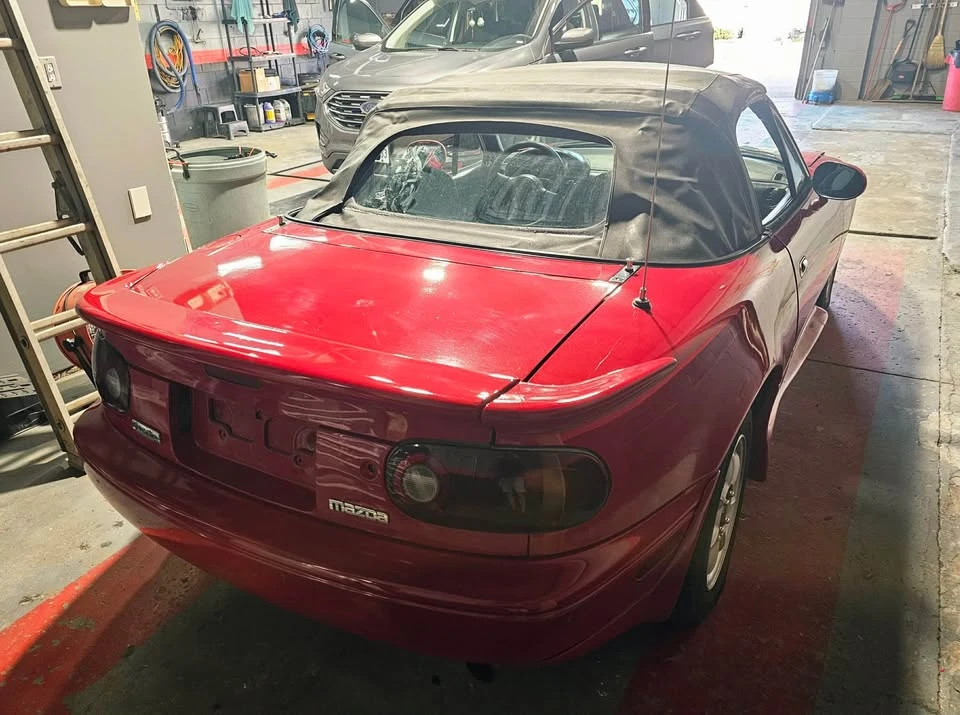 1990 Mazda NA MX-5 Miata - Image 4 of 6