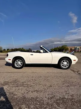 1990 Mazda MX-5 Miata RF