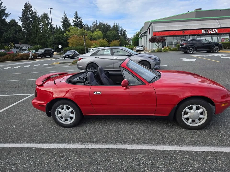 1990 Mazda NA MX-5 Miata - Image 4 of 11